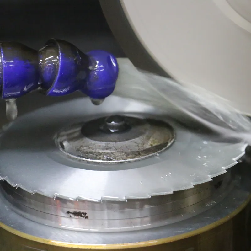 OEM / ODM Hình dạng cung rắn Flexo in và nhổ máy bìa bìa cắt bìa 9